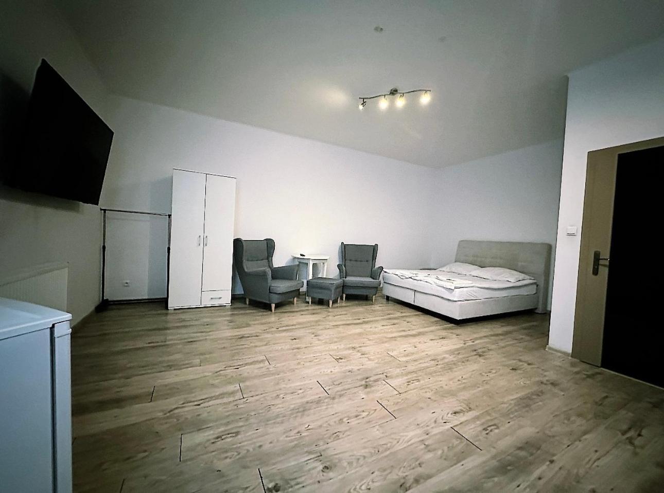 Apartamenty Retro Dabrowa Gornicza Exterior photo