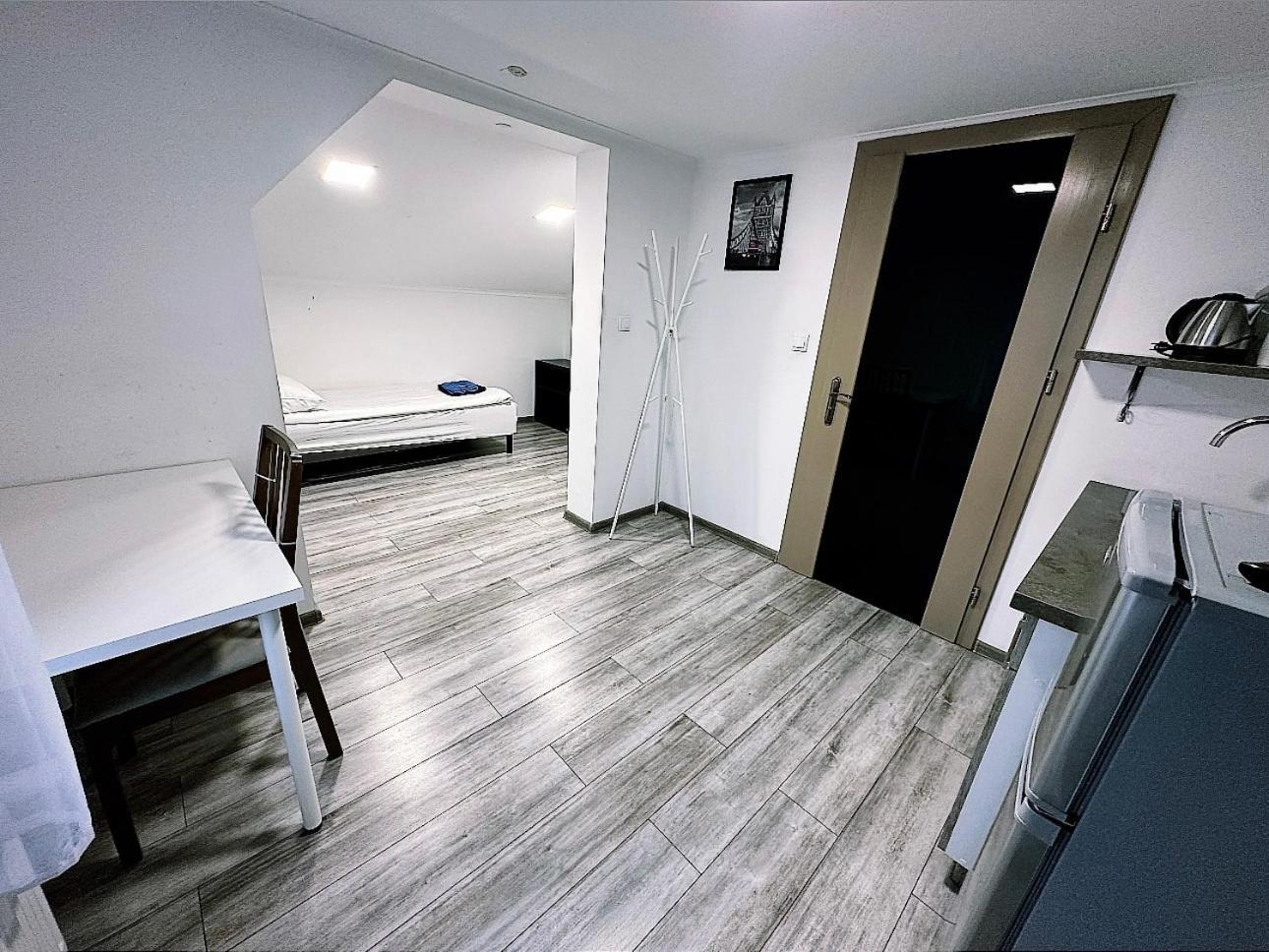 Apartamenty Retro Dabrowa Gornicza Exterior photo
